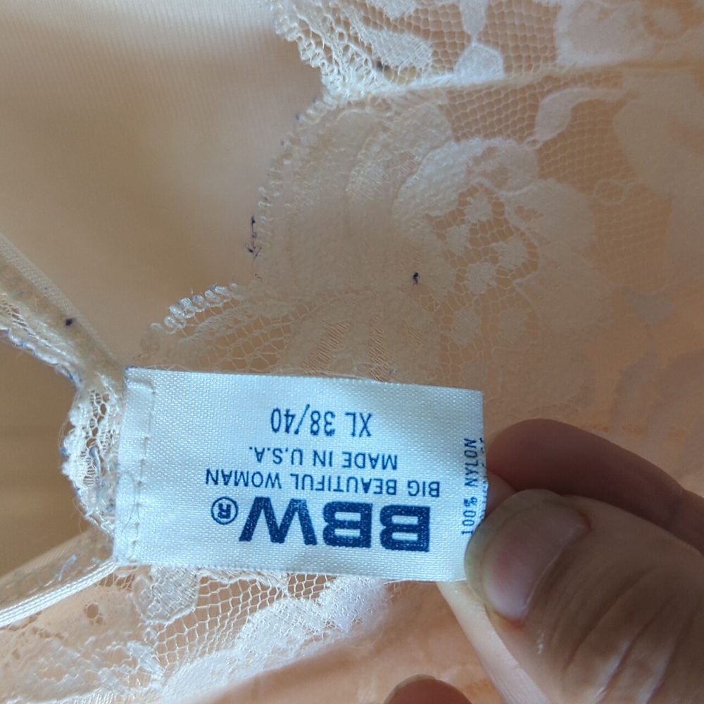 Vintage Lace Trim Cream Camisole - Picture 2 of 8